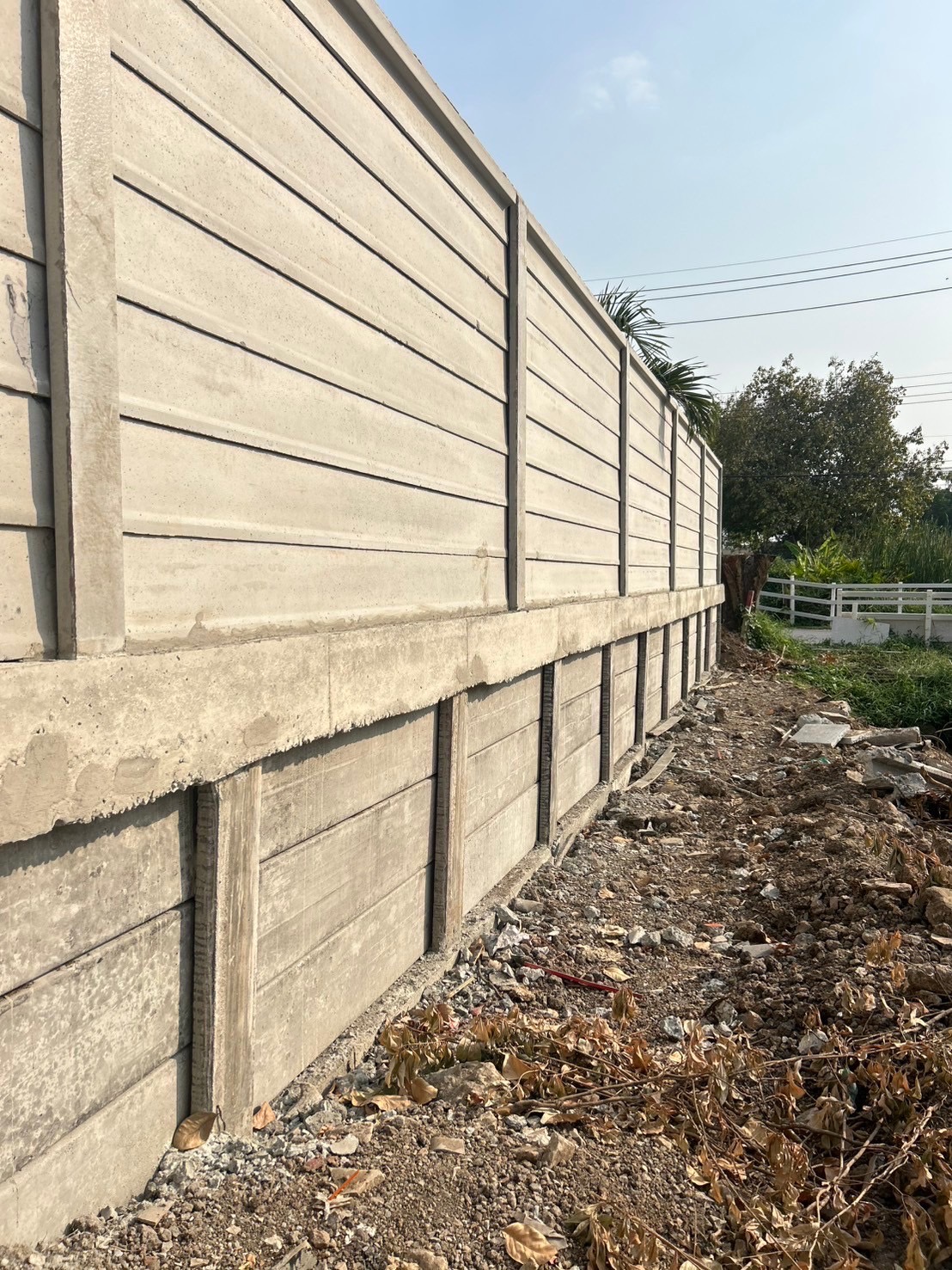 ก่อสร้างกำแพงกันดิน